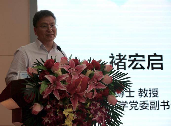 说明: E:\官网天行网页版登录入口\2018.5\校内\家政学员开学典礼5.11\家政开学典礼3.jpg