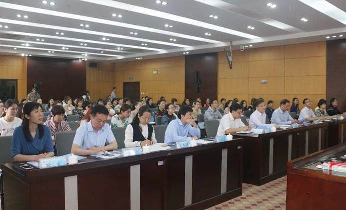 说明: E:\官网天行网页版登录入口\2018.5\校内\家政学员开学典礼5.11\微信图片_20180514170910.jpg